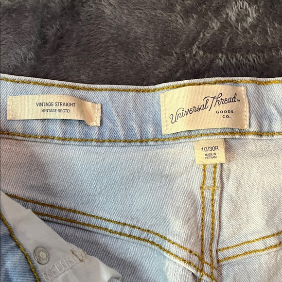 Universal Thread Light Blue Cropped Jeans - Picture 2 of 13